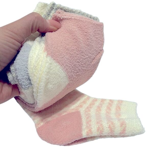 Warner’s Women’s Blissful Benefits Ultra Soft Fluffy Socks 5 Pairs - Picture 4 of 5